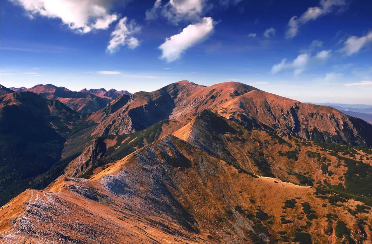 Czerwone Wierchy z Białki? Planuj i odkryj lokalne widoki!