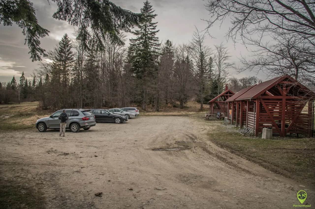 Bacówka na Obidzy: Twój przewodnik po Beskidach. Dojazd, noclegi, szlaki
